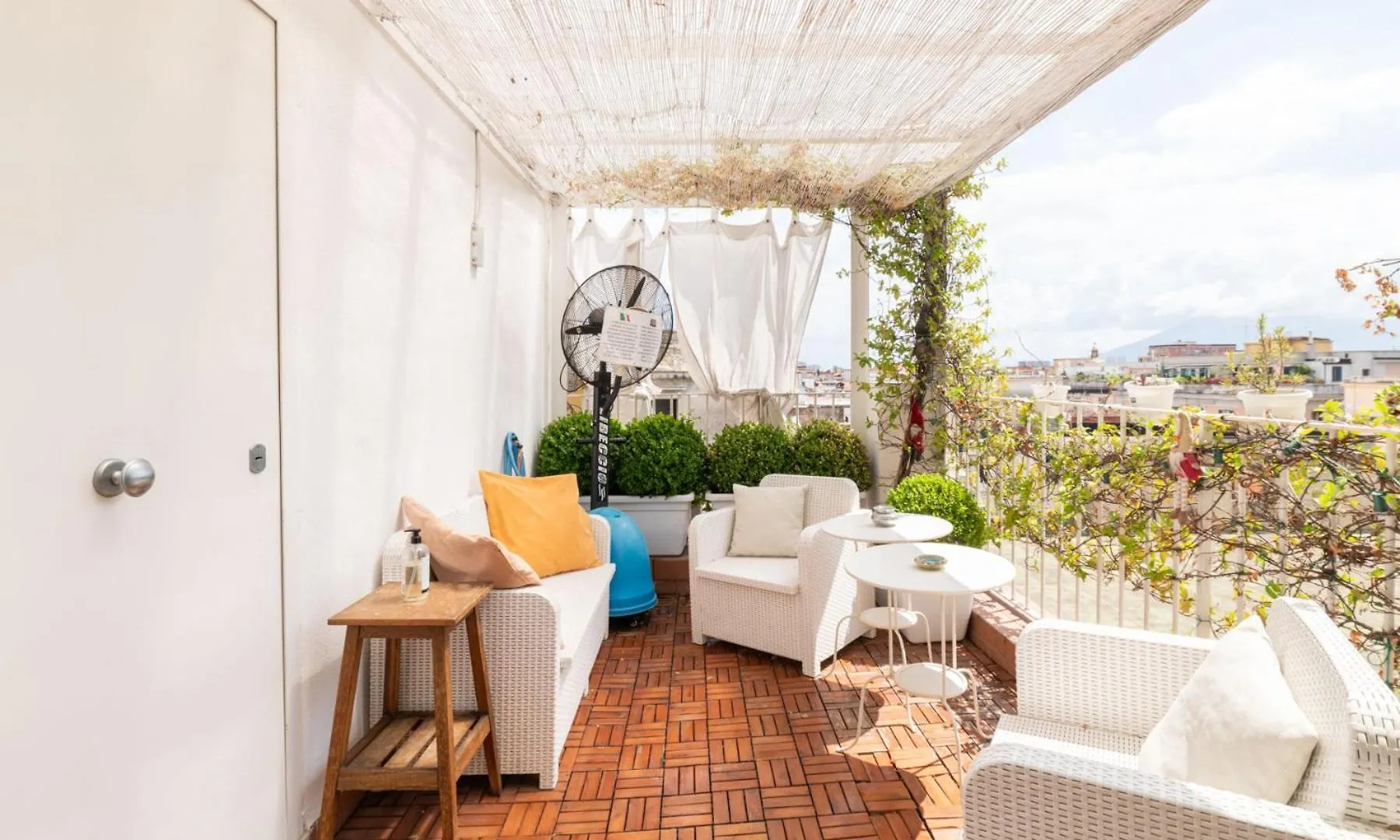 Laloren By Domusextra Naples Apartment